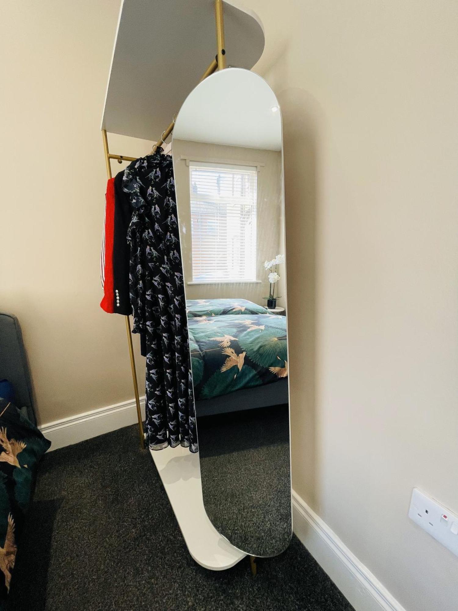 Serenity By The Sea, Stylish Two Bedroom Near The Beach, Apartment South Shields