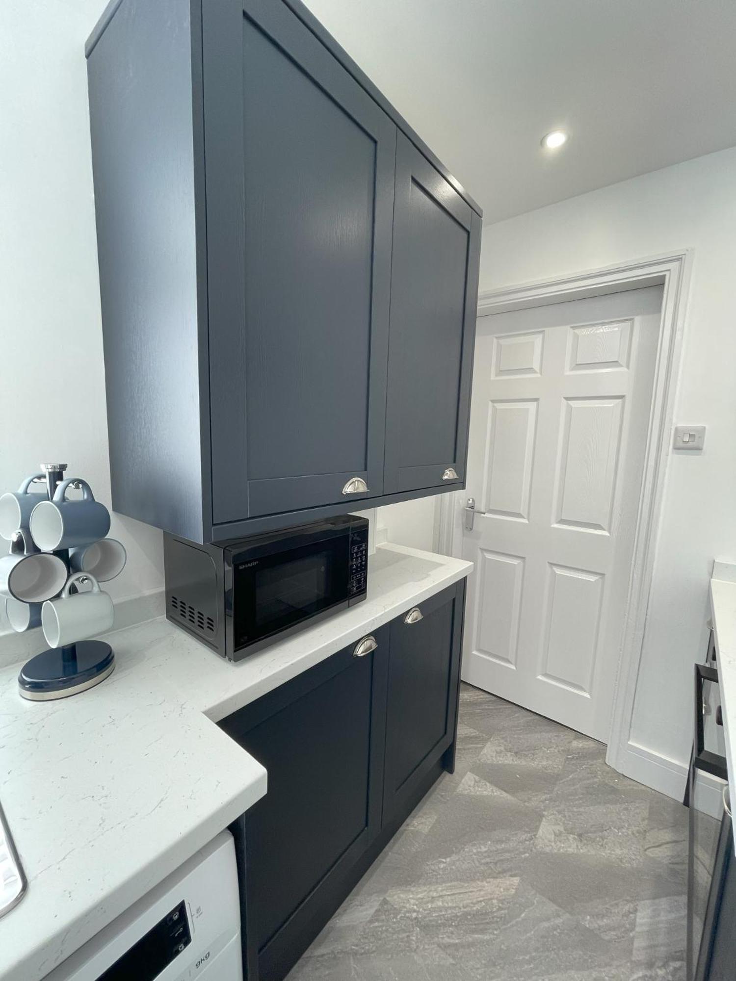 Serenity By The Sea, Stylish Two Bedroom Near The Beach, Apartment South Shields