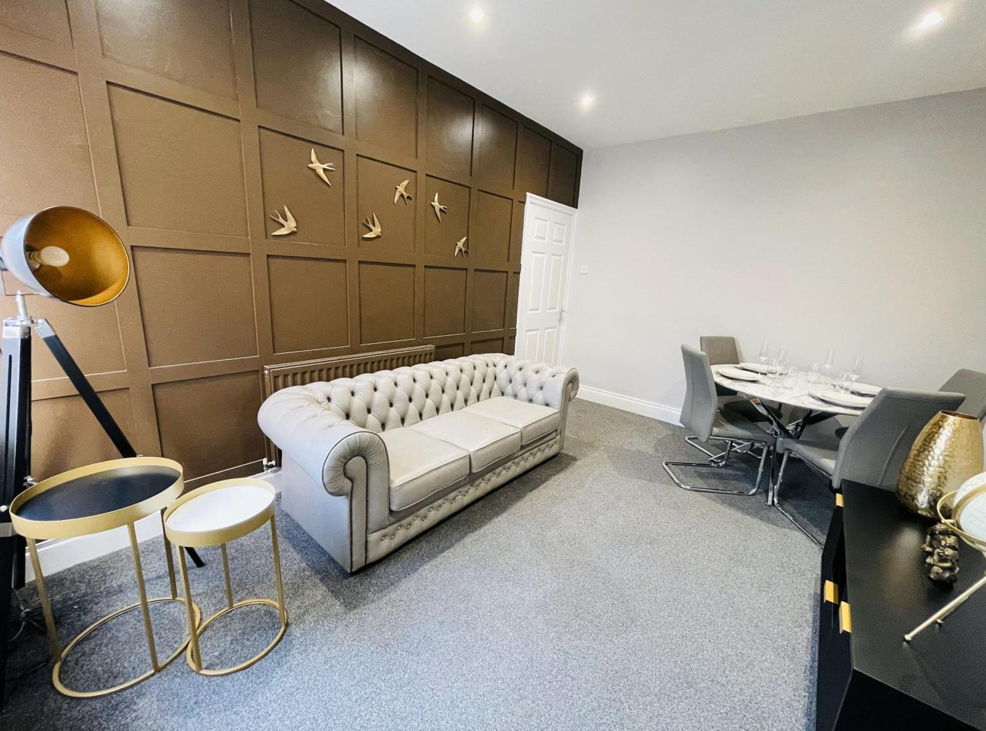 Serenity By The Sea, Stylish Two Bedroom Near The Beach, South Shields
