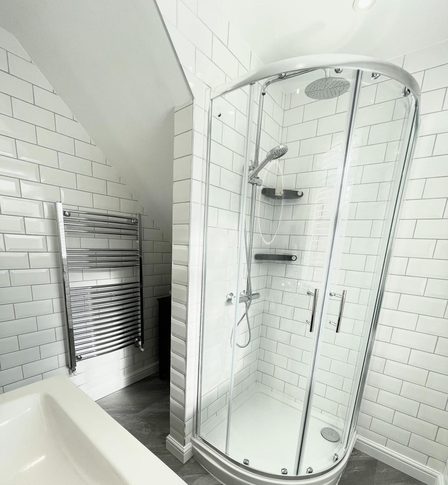 Serenity By The Sea, Stylish Two Bedroom Near The Beach, * South Shields