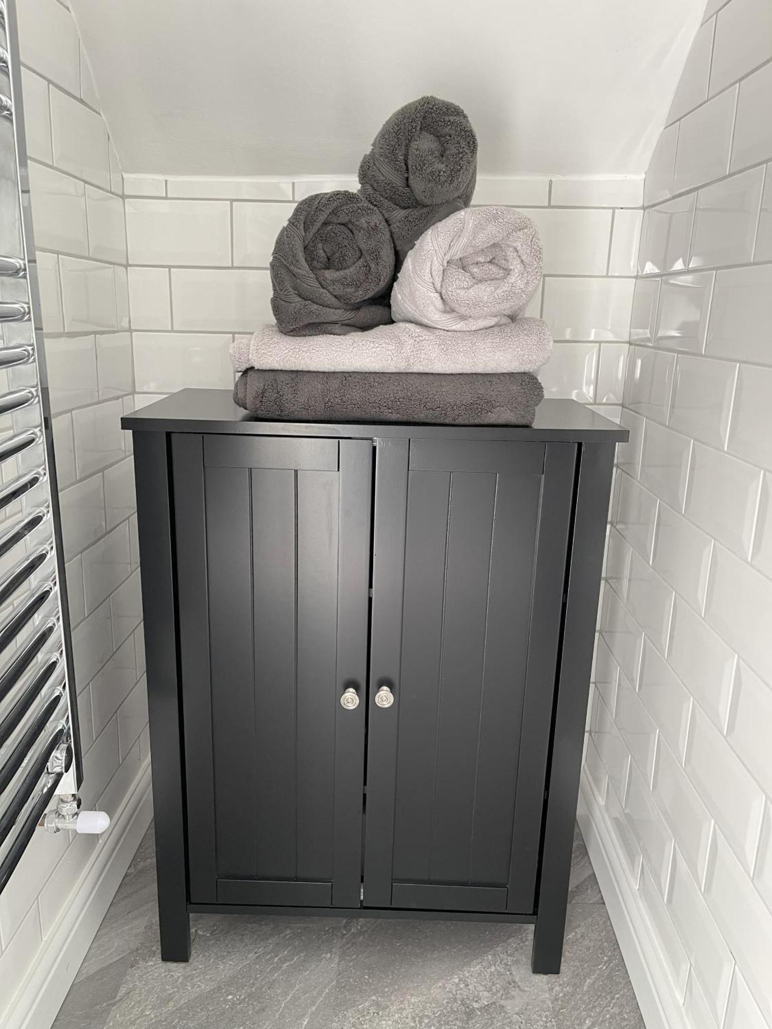 Serenity By The Sea, Stylish Two Bedroom Near The Beach, Appartement South Shields